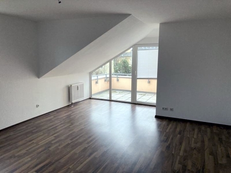 Attraktive, zentrumsnahe 3R.-Whg. mit großer Dachterrasse u. Stellpl.! Leerstehend - img-1662-copy (3325)