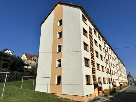 Sanierungsbedürftige 3-Raumwohnung mit Stellplatz und Balkon in Mülsen! - IMG 8087 (9652)