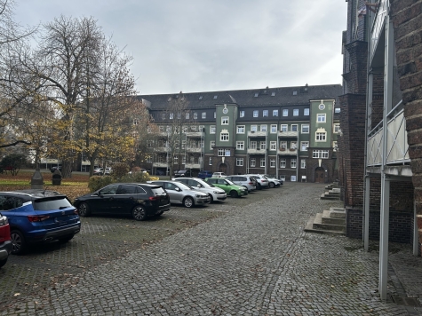 Vermietete 2-Raumwohnung mit Balkon u. Tageslichtbad in Zwickau! - Parkplätze im Hinterhof (6821)