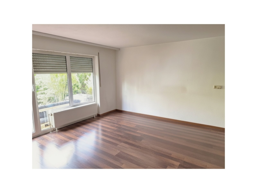 Wohnzimmer durch AI beräumt