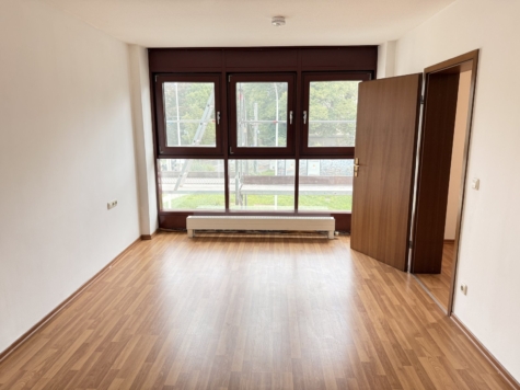 2-Raumwohnung mit Balkon, Fahrstuhl und TG-Stellplatz! Zur Selbstnutzung geeignet. - Schlafzimmer (12879)