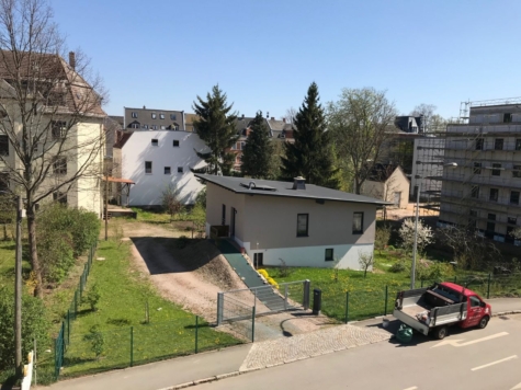 2-Raumwohnung mit Balkon, Fahrstuhl und TG-Stellplatz! Leerstehend ab 1.9.2026 - Zufahrt zur Tiefgarage (9205)