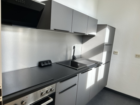 Zentrumsnahe 2-Raumwohnung mit Balkon u. EBK in Zwickau! - moderne EBK (14847)