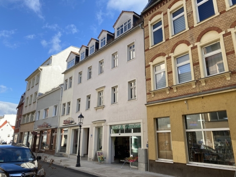 Zwickau-Innenstadt! Helle 2RW im 2. OG, Wintergarten, Laminat, alles fußläufig erreichbar - Ansicht Marienstraße (4729)