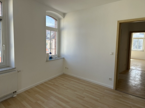 Frisch renovierte 2-Zimmer-Whg. mit Balkon, nähe Marienthal - Schlafzimmer (5951)