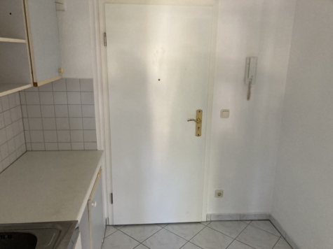 Ab 1.11.! Attraktive 1-Raumwohnung mit Tageslichtbad in Marienthal! Nähe HBK! - Flur (11282)