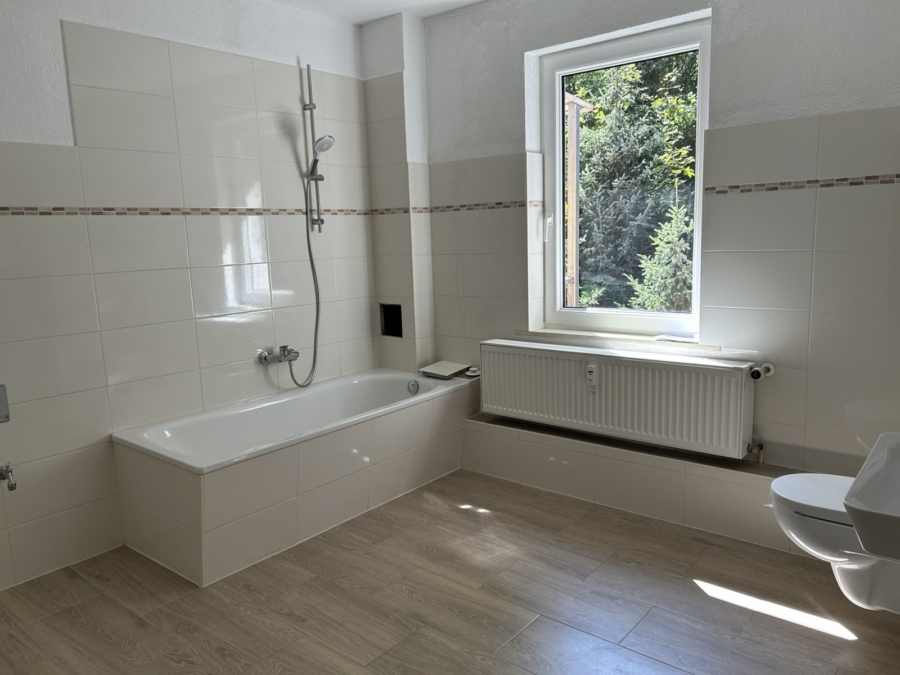 Tageslichtbad, Wanne