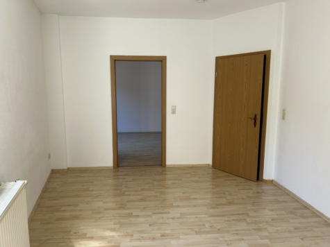Gemütliche 4-Raumwhg. mit Tageslichtbad und Balkon in Zwickau! Wallbox für E-Autos am Haus! - Schlafzimmer (13082)
