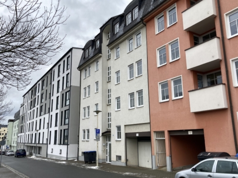 Schöne 1,5-Raum-Whg. mit Fahrstuhl, Balkon u. TG-Stpl. in zentrumsnaher Lage! - Burgstraße 43 (weiß) (9506)