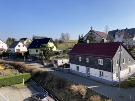 Fraureuth: *Schöne 3-Raumwohnung mit Balkon und Carport-Stellplatz optional!* - Ausblick vom Balkon (14694)