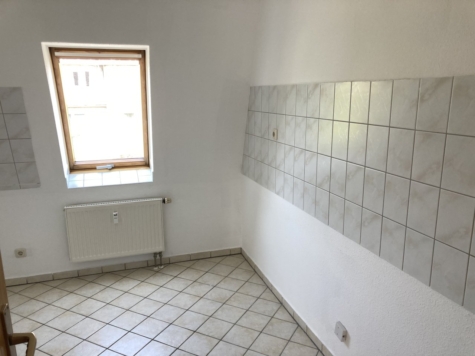 Fraureuth: *Schöne 3-Raumwohnung mit Balkon und Carport-Stellplatz optional!* - Bild (14693)
