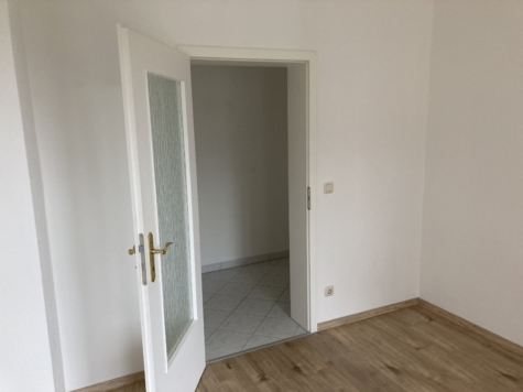Ab 1.10.! Helle 1-Raumwohnung mit Singleküche und Balkon in Marienthal! - Wohn-/Schlafraum, Balkon (10011)