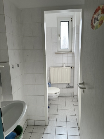 Perfekt für studentisches Wohnen in der Hochschulstadt Zwickau – Großes Potenzial in 1A-Lage - 1. OG WC (7669)