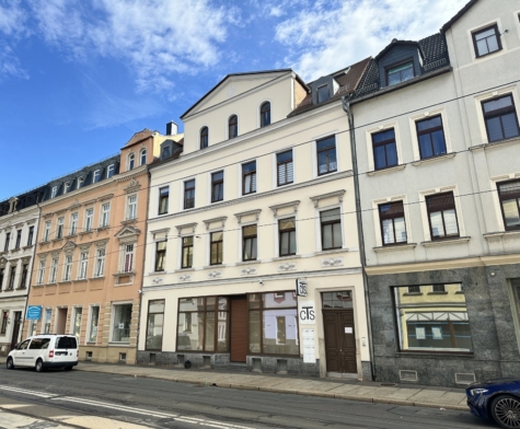 *Renovierte 4-Raum-Maisonettewhg. mit Balkon und EBK! Zentrumsnah!* - Außenansicht (15090)