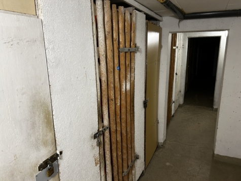 Modernisierte 3-Raum-Wohnung im 1. OG, Balkon u. Stellplatz - Keller (588)