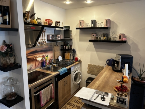 Modernisierte 3-Raum-Wohnung im 1. OG, Balkon u. Stellplatz - Küchenniesche (578)