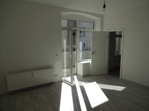 Ab 1.12.! Moderne 1-Raumwohnung mit Balkon u. EBK im Herzen von Zwickau - Wohn-/Schlafzimmer (12189)