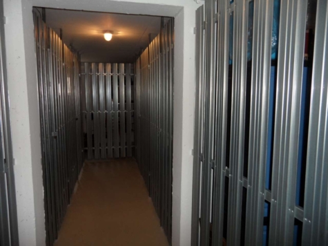 Großzügige 3,5-Zimmer-Maisonettewohnung mit Loggia, TG-Stpl. und 2 Stpl. in Zwickau! - Kellerabteil (11665)