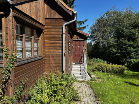 Sanierungsbedürftiges, unberäumtes Ferienhaus mit Garten und Stellplatz in ruhiger Lage! - Garten (9460)