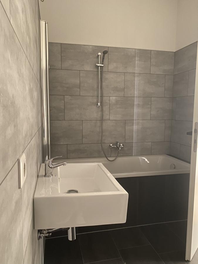 Bad mit Wanne