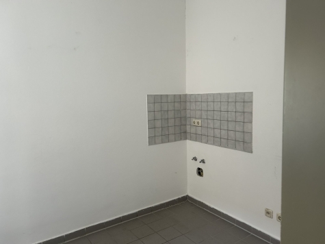 Bezugsfertige Gewerbeeinheit mit Carport-Stpl. nähe Zentrum! Denkmalschutz! - Teeküche (7388)