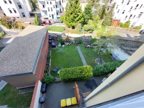Ab 1.11.! 3-Raumwohnung mit Balkon und Einbauküche in Zwickau! - Hinterhof (12257)