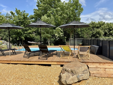 Einzigartiges Anwesen mit Wohnhaus, Gewerbeflächen, Ferienwohnungen und großem Naturareal! - Pool (5797)