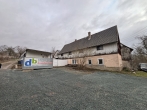 Bauernhaus und Werkstattgebäude