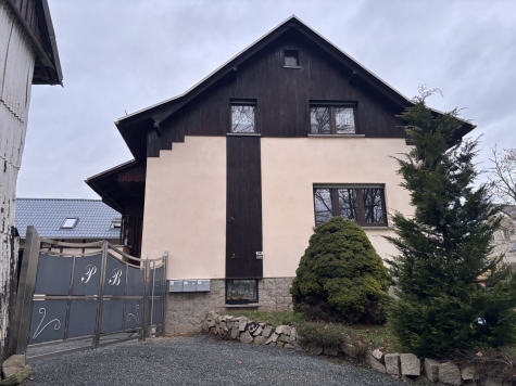 Einzigartiges Anwesen mit Wohnhaus, Gewerbeflächen, Ferienwohnungen und großem Naturareal! - Wohnhaus (5774)