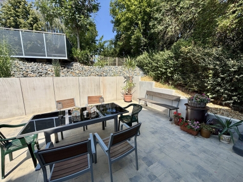 Einzigartiges Anwesen mit Wohnhaus, Gewerbeflächen, Ferienwohnungen und großem Naturareal! - Terasse (5801)