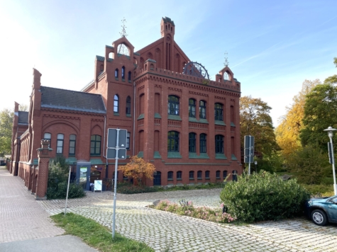 Helle 2-Raum-Wohnung mit Südbalkon und Stellplatz! Vermietet! - Johannisbad am Schlobigpark (9280)