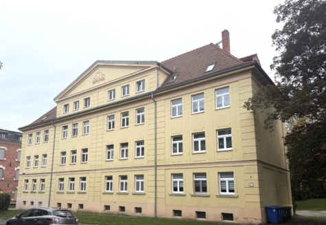 Vermietete 4-Raum-Maisonette-WE! 2 Balkone, Stellplatz, Tageslichtbad! - Außenansicht (9447)
