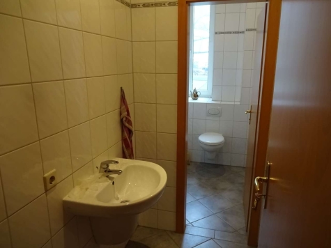 ab 60m² Büro- oder Praxisräume zentrumsnah – Teilflächen mietbar – sofort nutzbar - zweites WC (189)