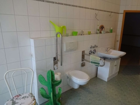 ab 60m² Büro- oder Praxisräume zentrumsnah – Teilflächen mietbar – sofort nutzbar - Pflegebad (200)
