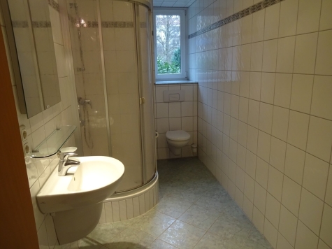 Zentrumsnahe 2 Raumwohnung mit Tageslichtbad! - Badezimmer (7186)