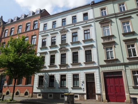 Zentrumsnahe 2 Raumwohnung mit Tageslichtbad! - Hausansicht (7178)
