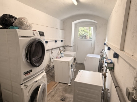 Schöne 3-Raumwohnung mit Balkon u. EBK in Plauen! Zentrumsnah! - Waschmaschinenraum (14905)