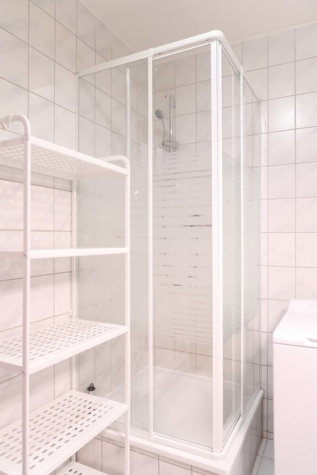 Möblierte 1-Raumwohnung in guter Lage! - Bad mit Dusche (9958)