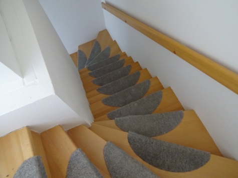 Großzügige 4-Zimmer-Maisonettewhg. mit Balkon und Gäste-WC! - Treppe (11363)