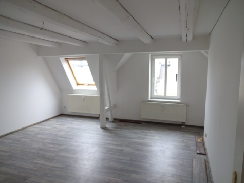Großzügige 4-Zimmer-Maisonettewhg. mit Balkon und Gäste-WC! - Wohnzimmer (11364)