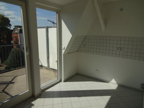 Großzügige 4-Zimmer-Maisonettewhg. mit Balkon und Gäste-WC! - Küche, Balkon (11369)