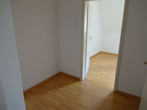 Ab 1.9.26! Großzügige 2-Raum-Maisonette-Wohnung mit EBK und Stellpl. in der Nordvorstadt! - Flur (7781)