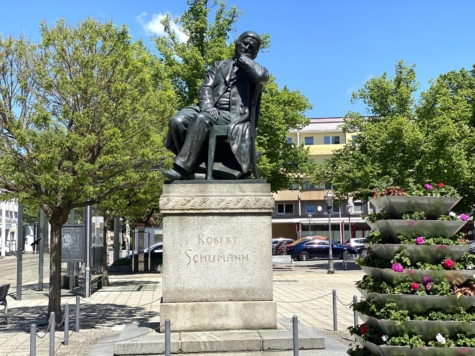 Zentrumsnahe 2-Raum-Whg.! Tageslichtbad, Balkon mit Blick ins Grüne; Vermietet! - Denkmal Robert Schumann (14407)