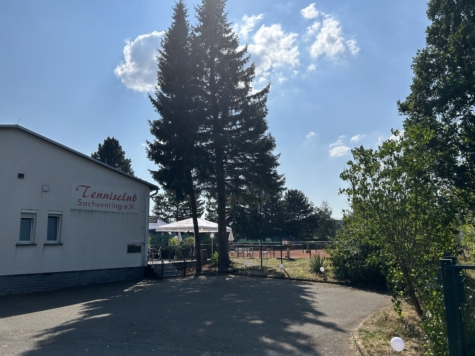 Zentrumsnahe 2-Raum-Whg.! Tageslichtbad, Balkon mit Blick ins Grüne; Vermietet! - Tennisclub (14401)