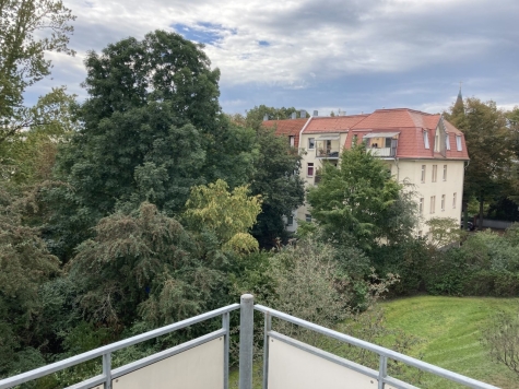 Ab 01.08.26! 1-Raum WE mit Balkon, Einbauküche und Tiefgaragenstellplatz in ruhiger Seitenstraße - Balkon (5599)