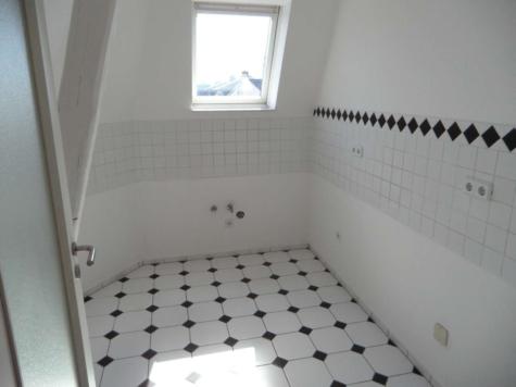 Ab 1.11.! Tolle, zentrumsnahe 4-Raumwhg. mit Dachterrasse! - Küche (11325)