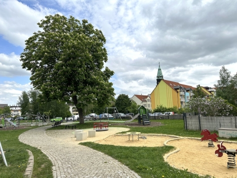 Zentrumsnahe Gewerbeeinheit mit Balkon in Zwickau! - Spielplatz (120 m entfernt) (2649)