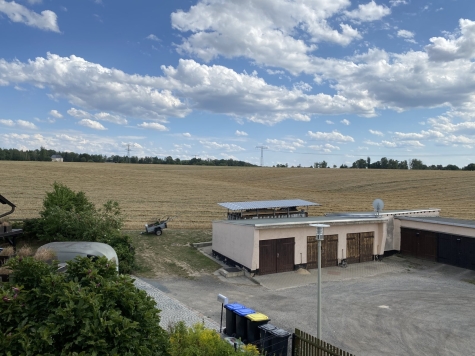 Entkernte Doppelhaushälfte mit 2 Garagen, Tageslichtbad & Garten in ruhiger Lage! - Umgebung (3114)