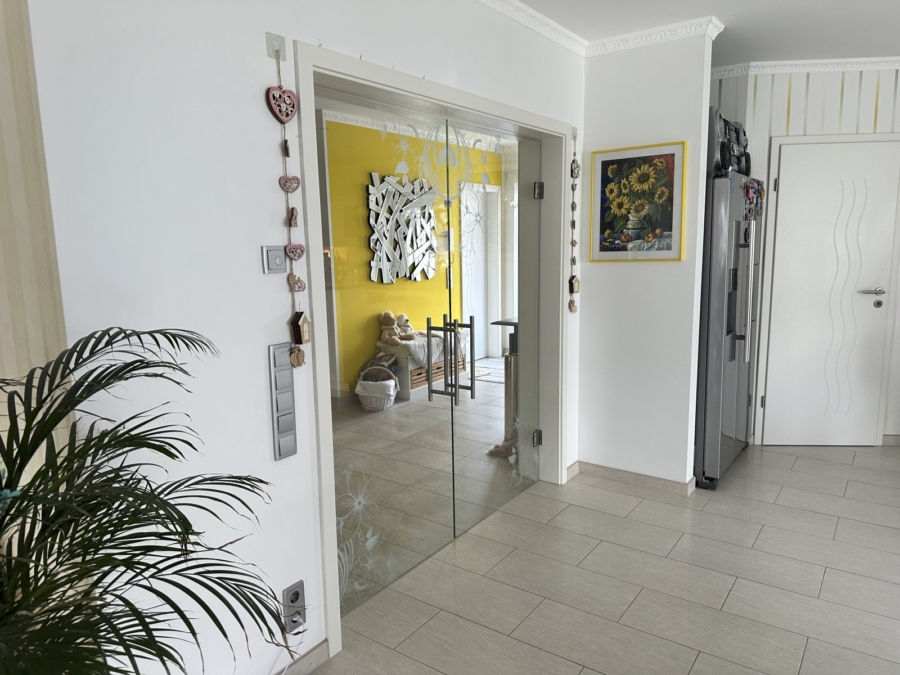 Glastür Wohnzimmer zu Diele