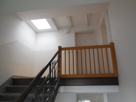 Helle, attraktive 2-Raumwohnung in Innenstadtlage! Leerstand! - Treppenhaus Dachgeschoss mit Oberlicht (4885)